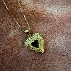 Gold Heart Locket Pendant Necklace - Elegant Women's Jewelry